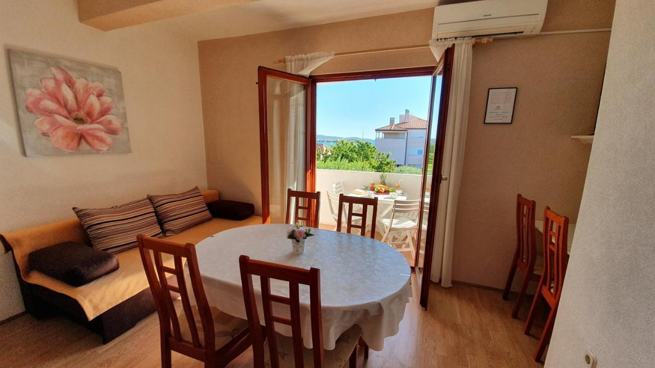 Apartments Sime Sukošan المظهر الخارجي الصورة