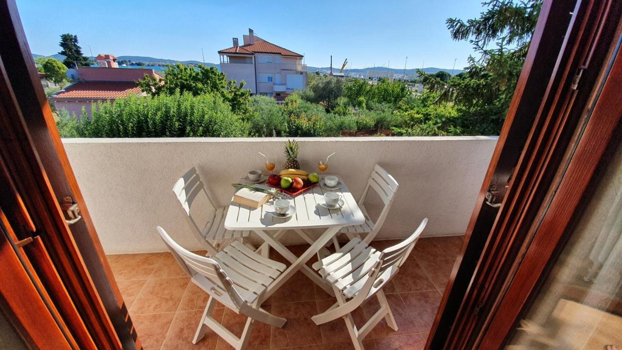 Apartments Sime Sukošan المظهر الخارجي الصورة