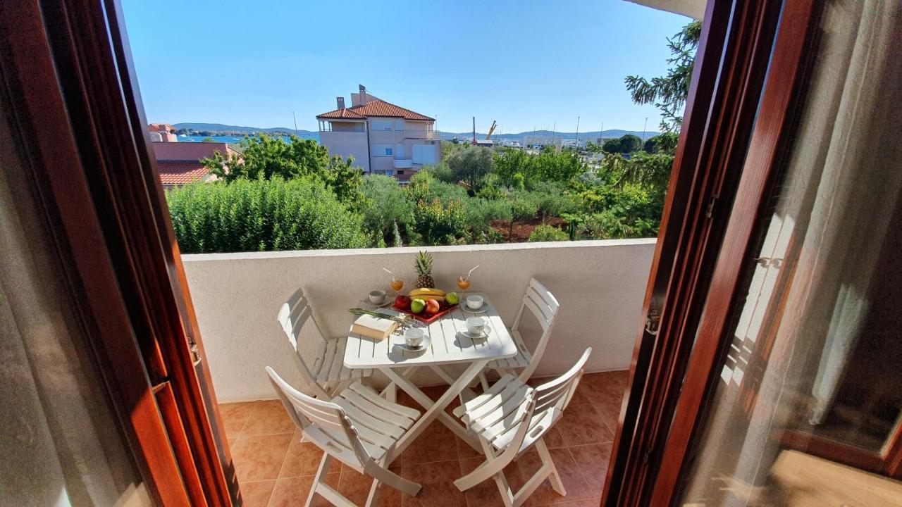 Apartments Sime Sukošan المظهر الخارجي الصورة